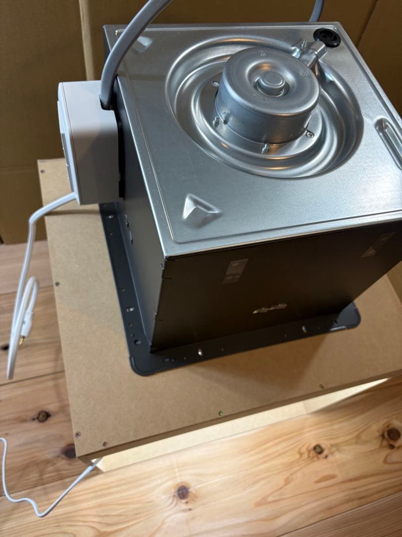 《送料無料・匿名配送》塗装ブース　安心のパナソニックシロッコファン付き