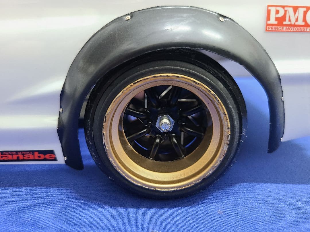 ラジコンボディ　ABCホビー　バリバリカスタム　ハコスカ角目＆ホイール4本セット