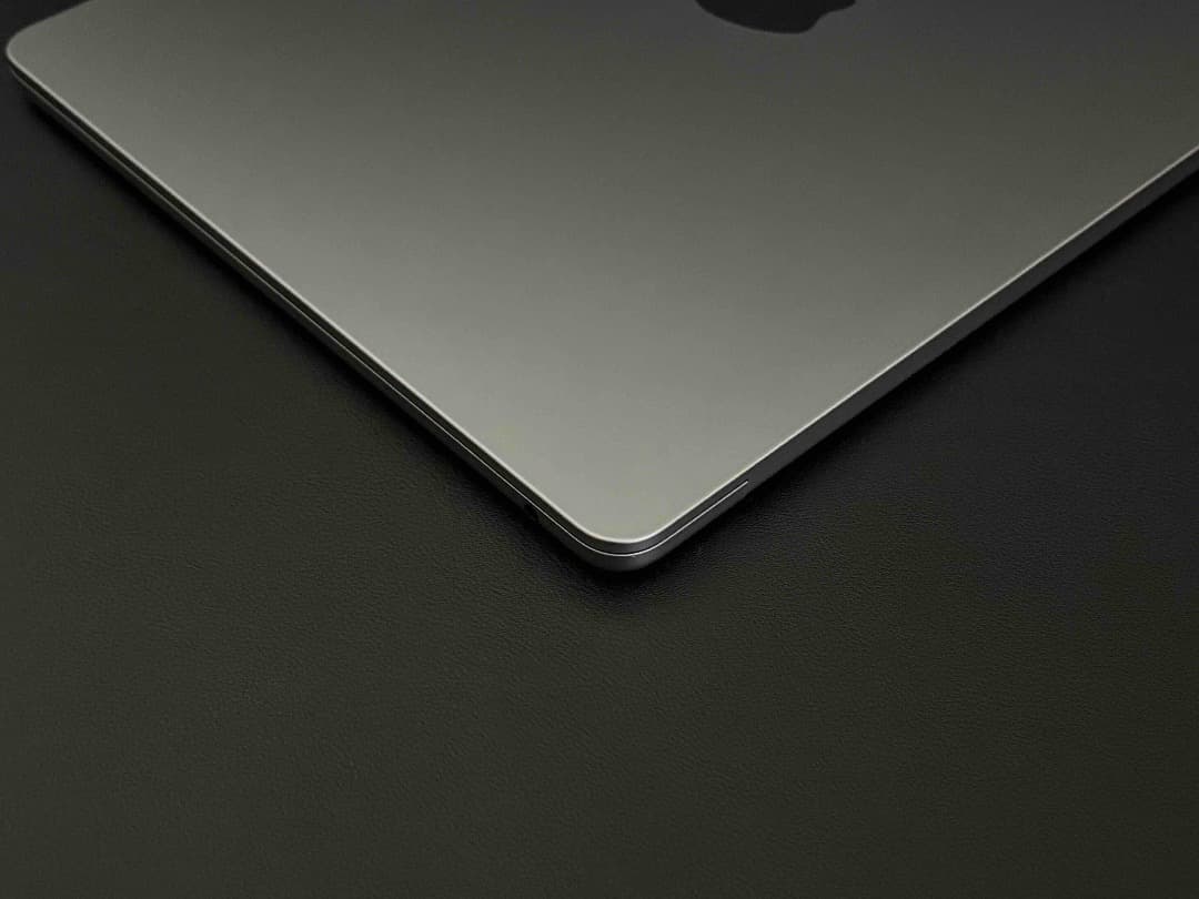 【美品】MacBook Air （M2, 2022）13.6㌅ 元箱付き