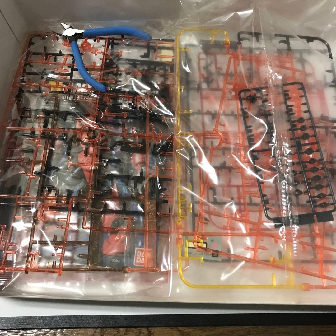 ファーストガンダム　HGUCシャア専用M Sセットクリアカラーバージョン