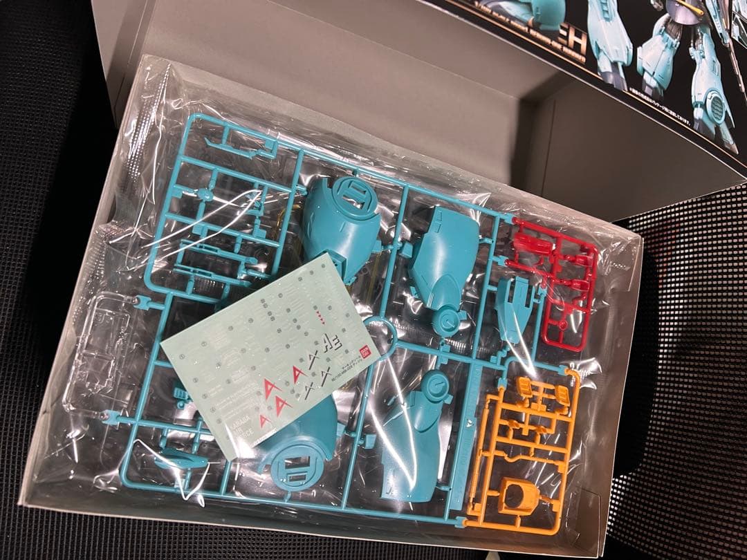 BANDAI REディジェ1/100