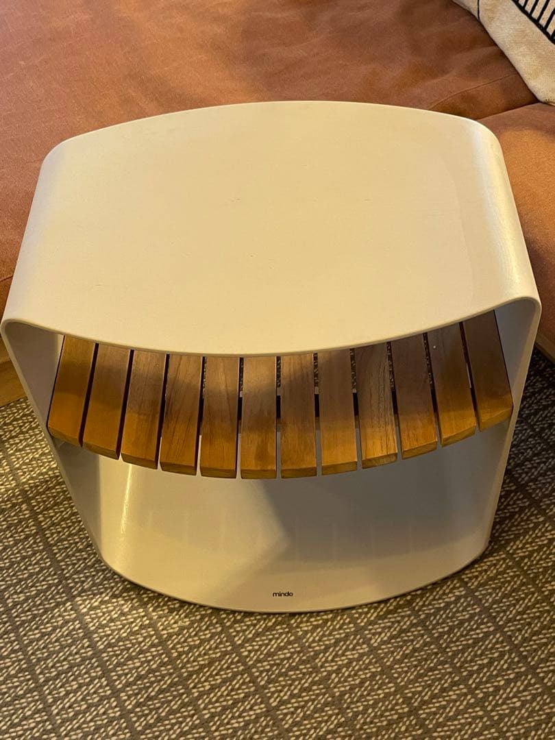 mindo | 109 サイドテーブル LIGHT GREY アクタス