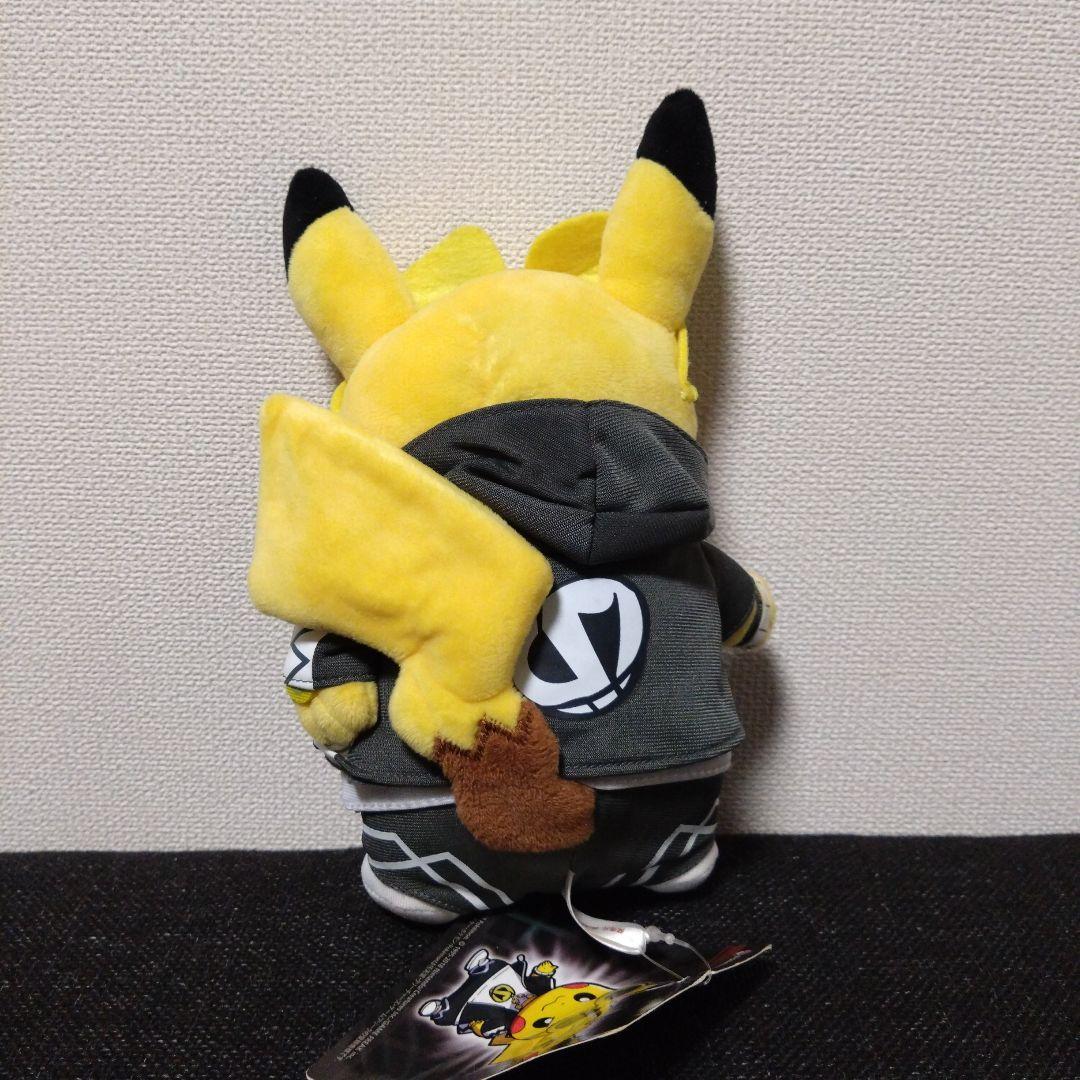 ぬいぐるみ　ボスごっこピカチュウ