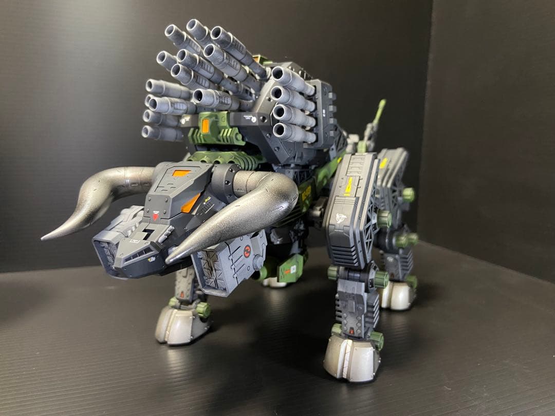 【全塗装】HMM ディバイソン　ゾイド　ZOIDS【完成品】