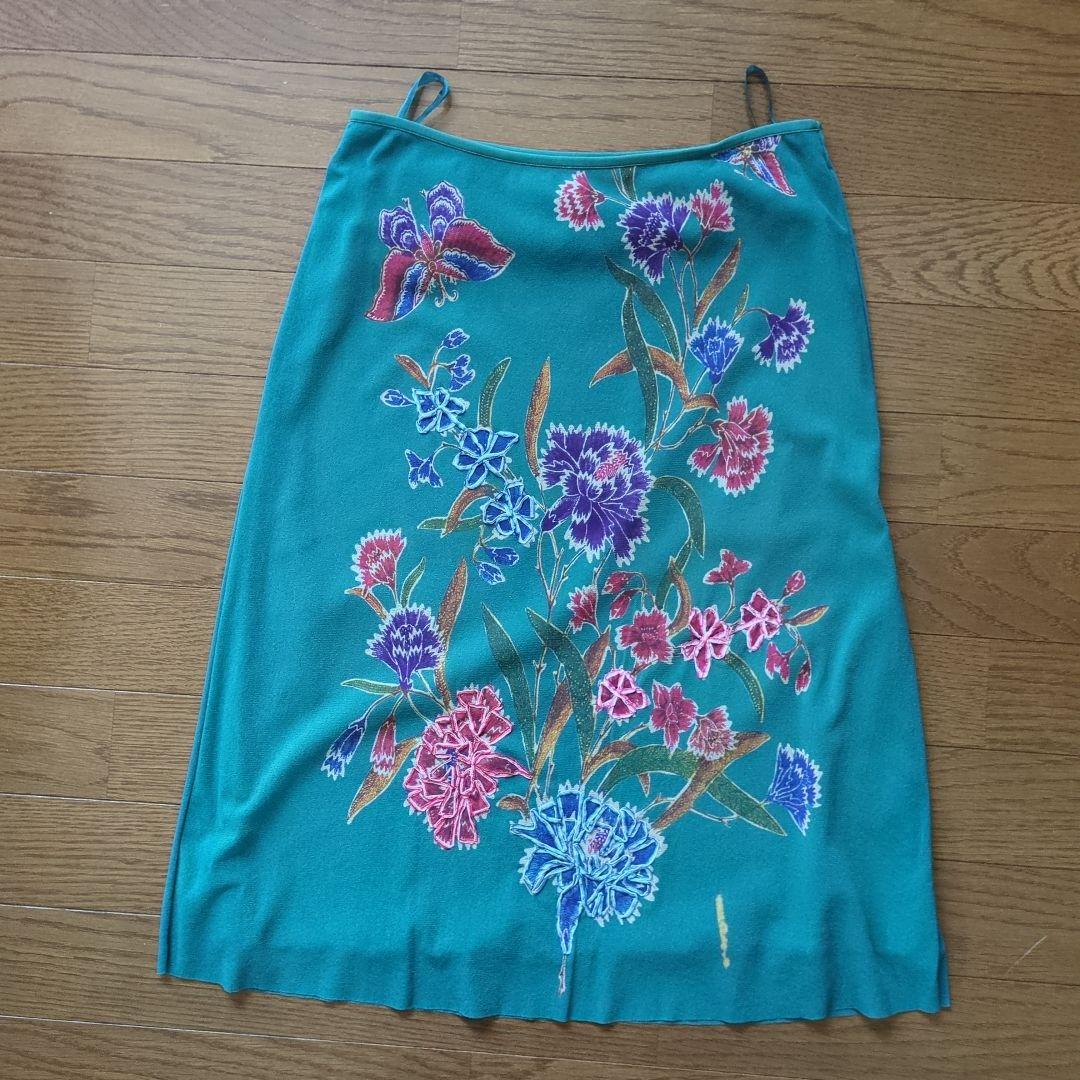 VIVIENNE TAM 花柄刺繍タイトスカート