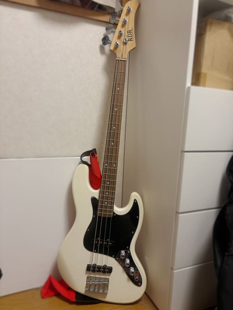 ベース 白（RDR reves deviennent realite）