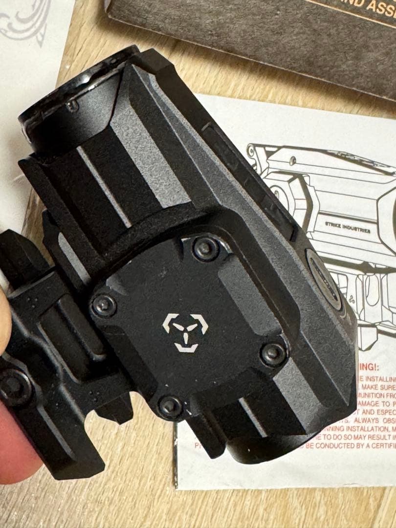 実物 strikeindustries SCOUTER ドットサイト+実マウント
