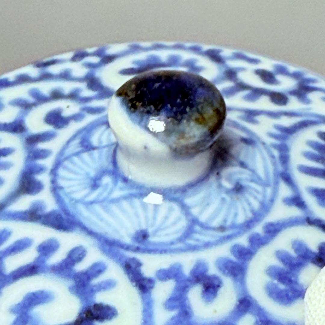 江戸時代　古伊万里　染付蛸唐草文様蓋物　緻密な絵付　大人気図柄　古器を楽しむ