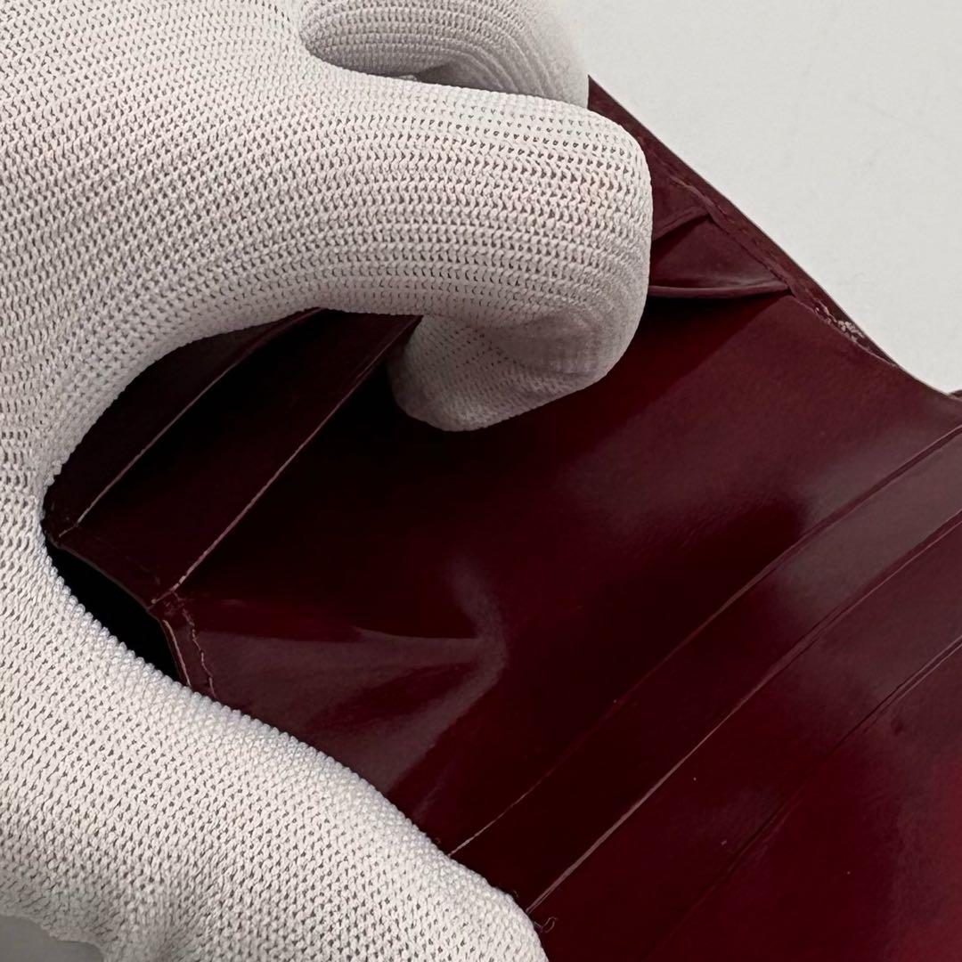 【美品】Cartier レザー 2つ折り財布 パンテール がま口 プレート ロゴ