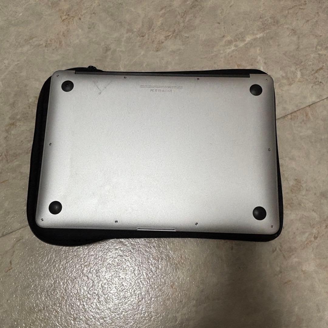 Apple MacBook Air 13インチ Early 2015 /動作良好