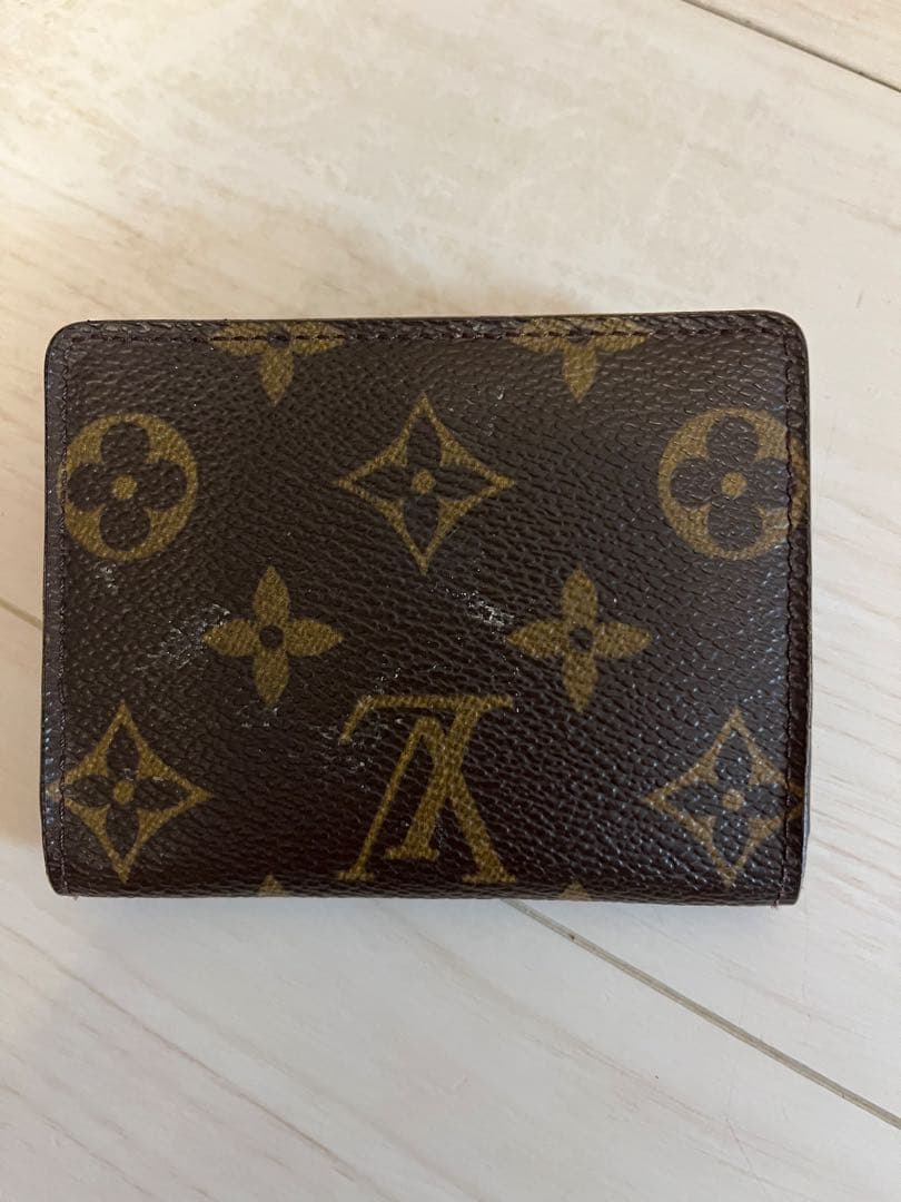 ルイヴィトン　モノグラム　二つ折りケース