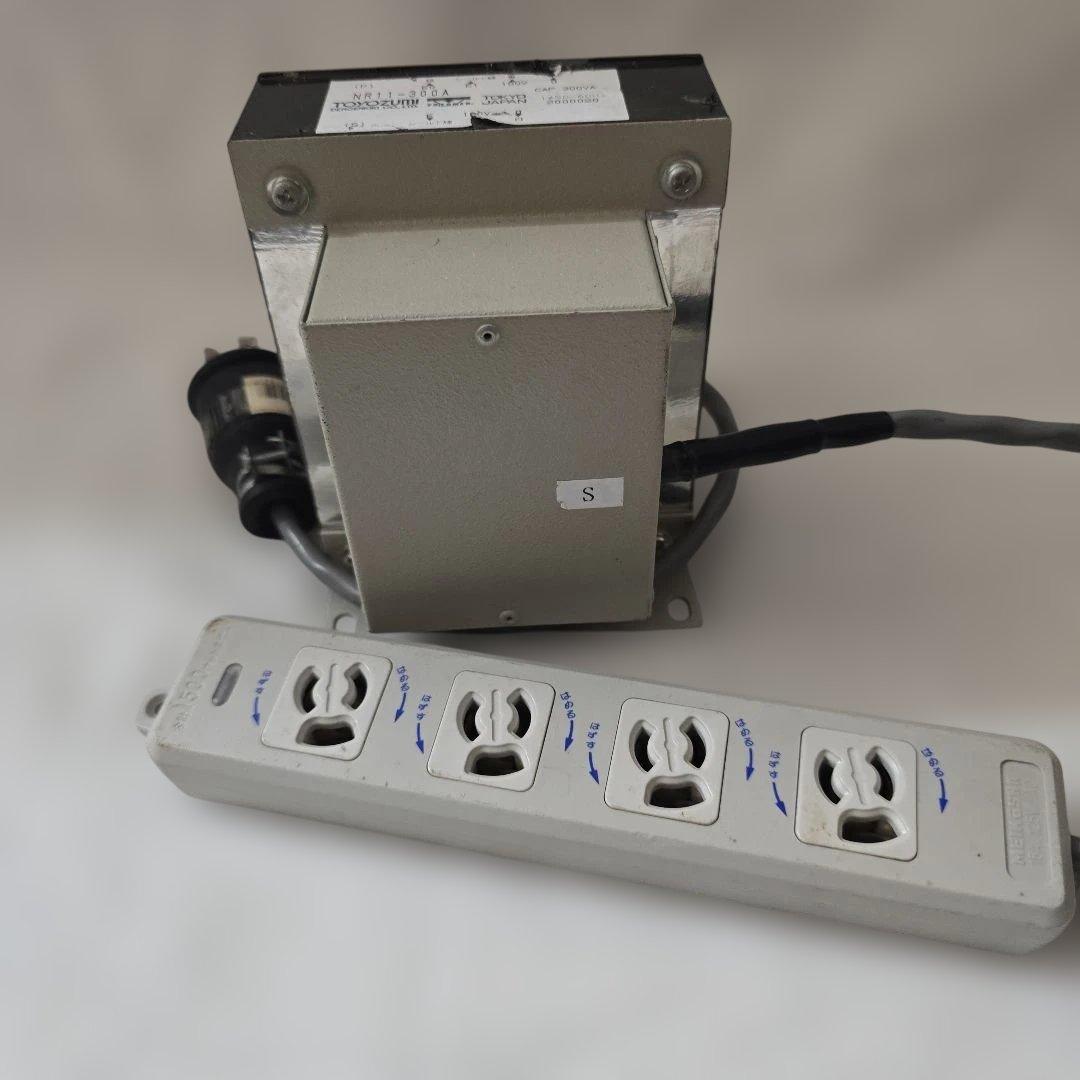 豊澄電源機器 NR11-300A ノイズ防止トランス TOYOZUMI