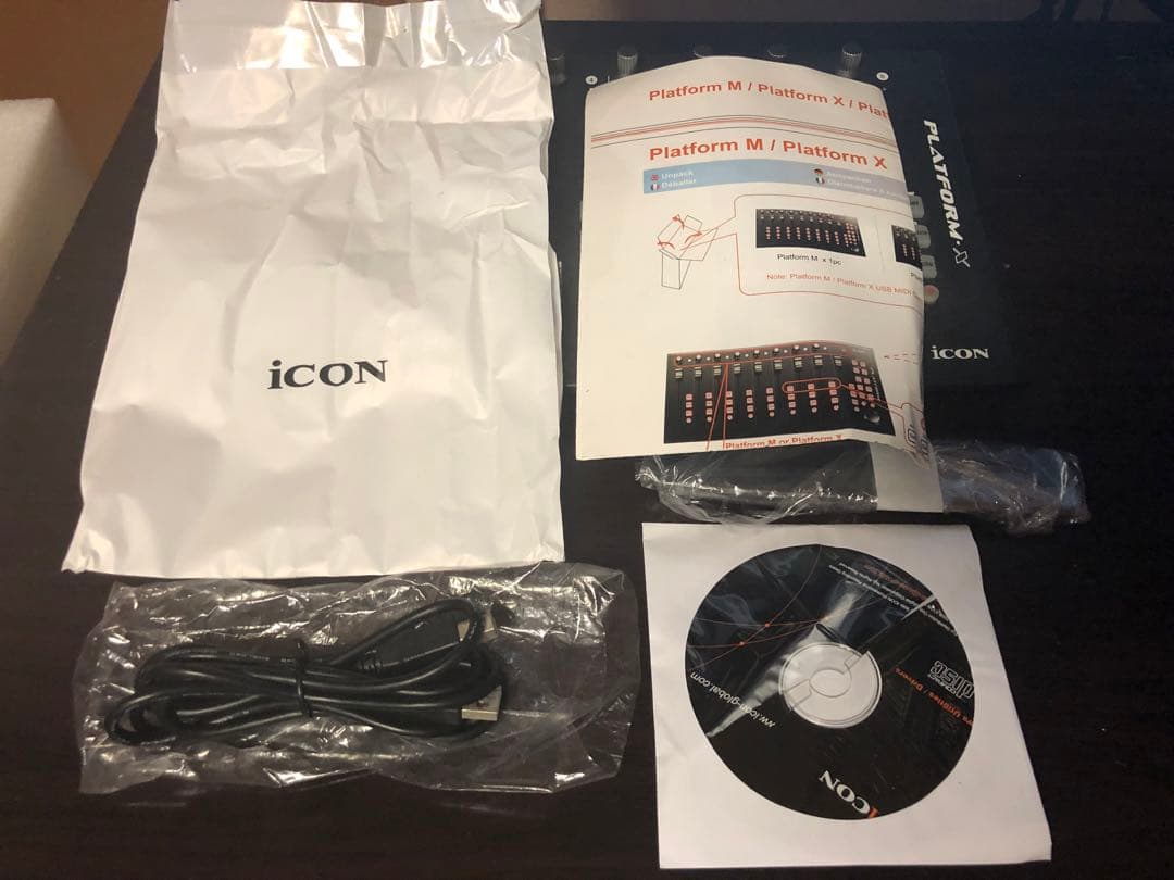 美品 iCON PLATFORM-X MIDIコントローラー