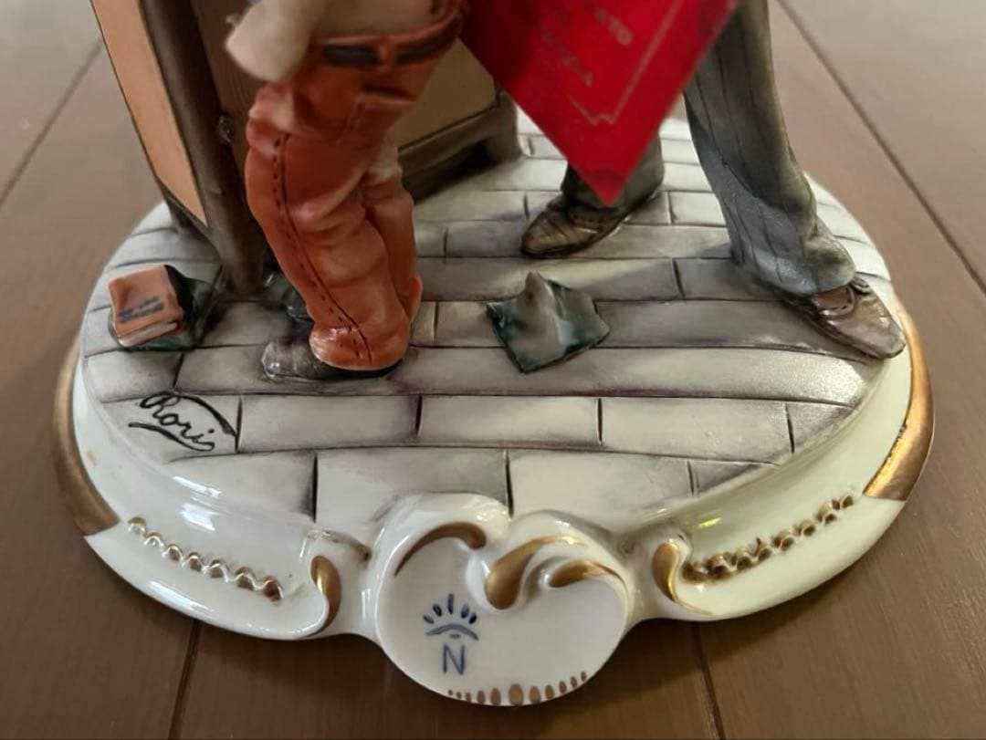 イタリア製 カポディモンテ 陶磁人形 フィギュリン 医者と少年 ビンテージ