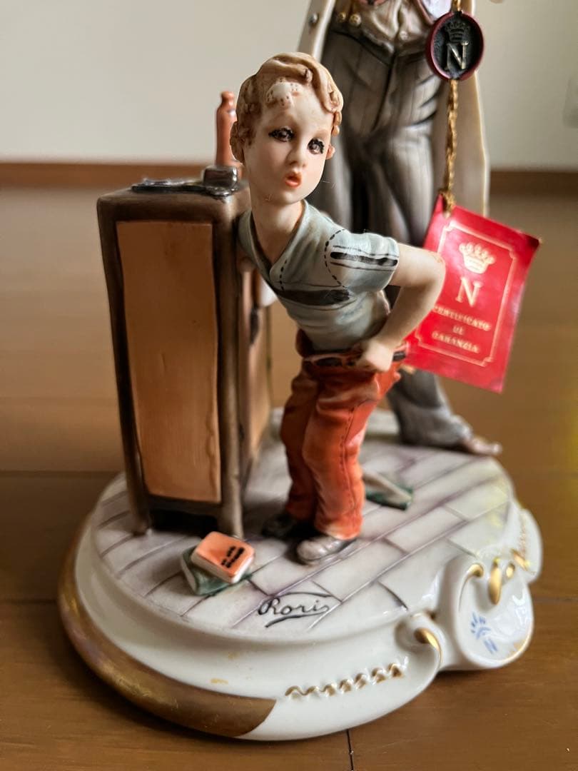 イタリア製 カポディモンテ 陶磁人形 フィギュリン 医者と少年 ビンテージ