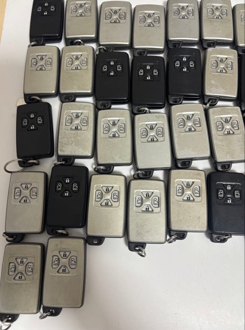 トヨタ純正スマートキー (*合計50個)