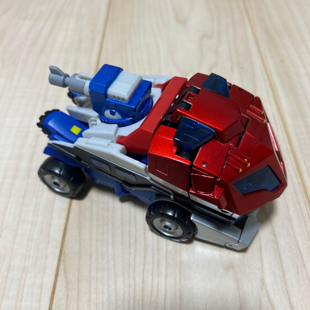 トランスフォーマー アニメイテッド オプティマスプライム フィギュア