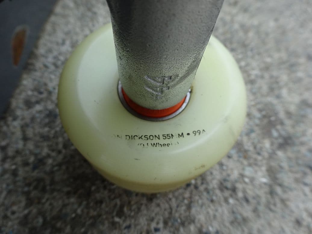 ANTI HERO スケートボード コンプリート 8.25×32