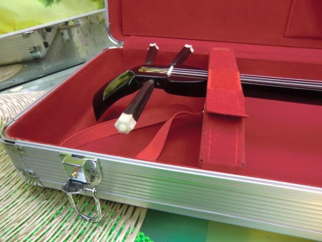 ★★★期間限定販売(送料無料)11.000円　肩紐付き一丁入アルミハードケース