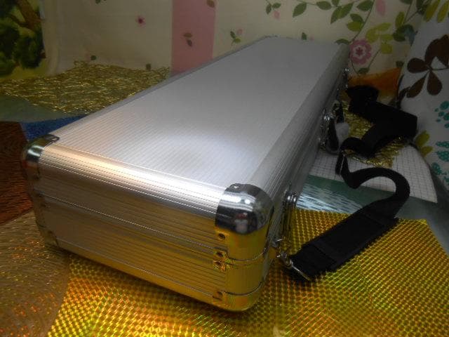 ★★★期間限定販売(送料無料)11.000円　肩紐付き一丁入アルミハードケース