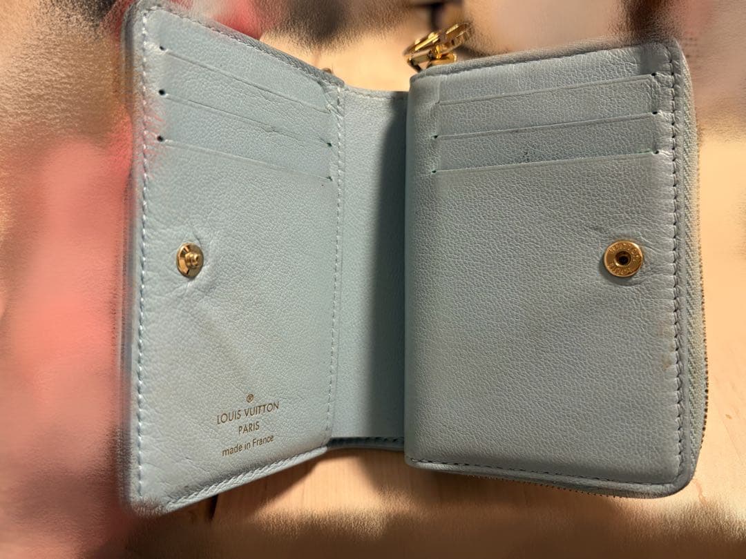 ルイヴィトン ポルトフォイユ ルー 折り財布 エンボス 水色 M82265