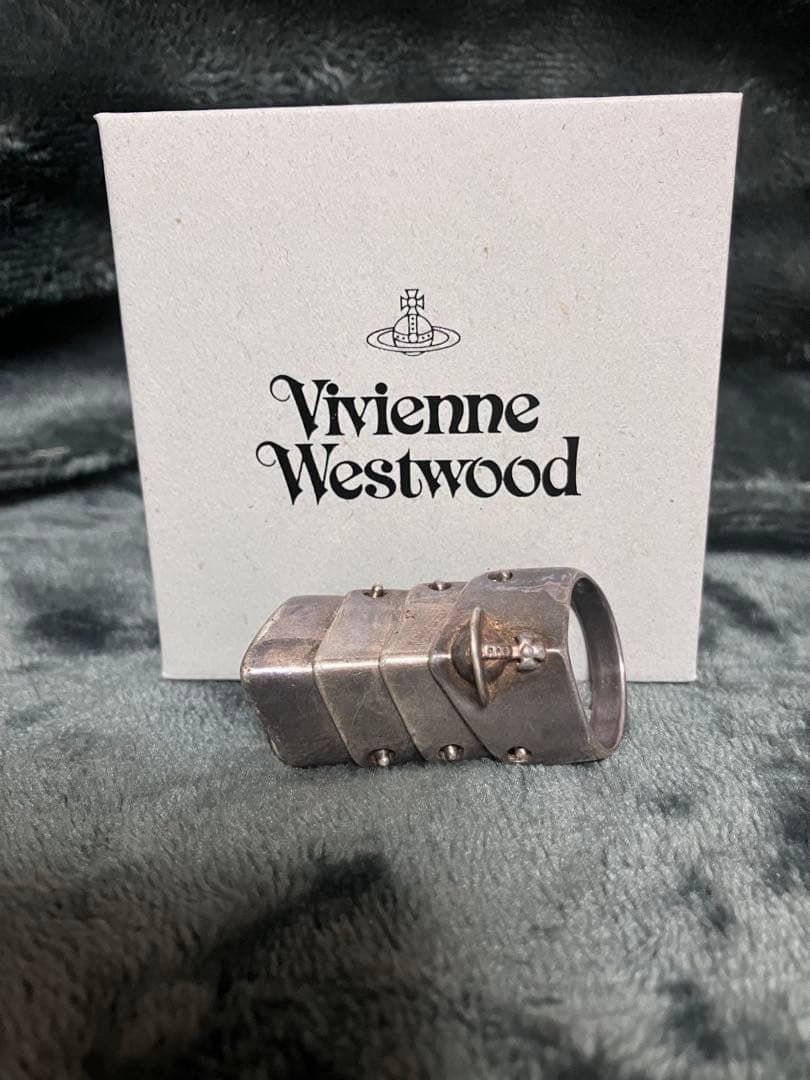 Vivienne Westwood アーマーリング