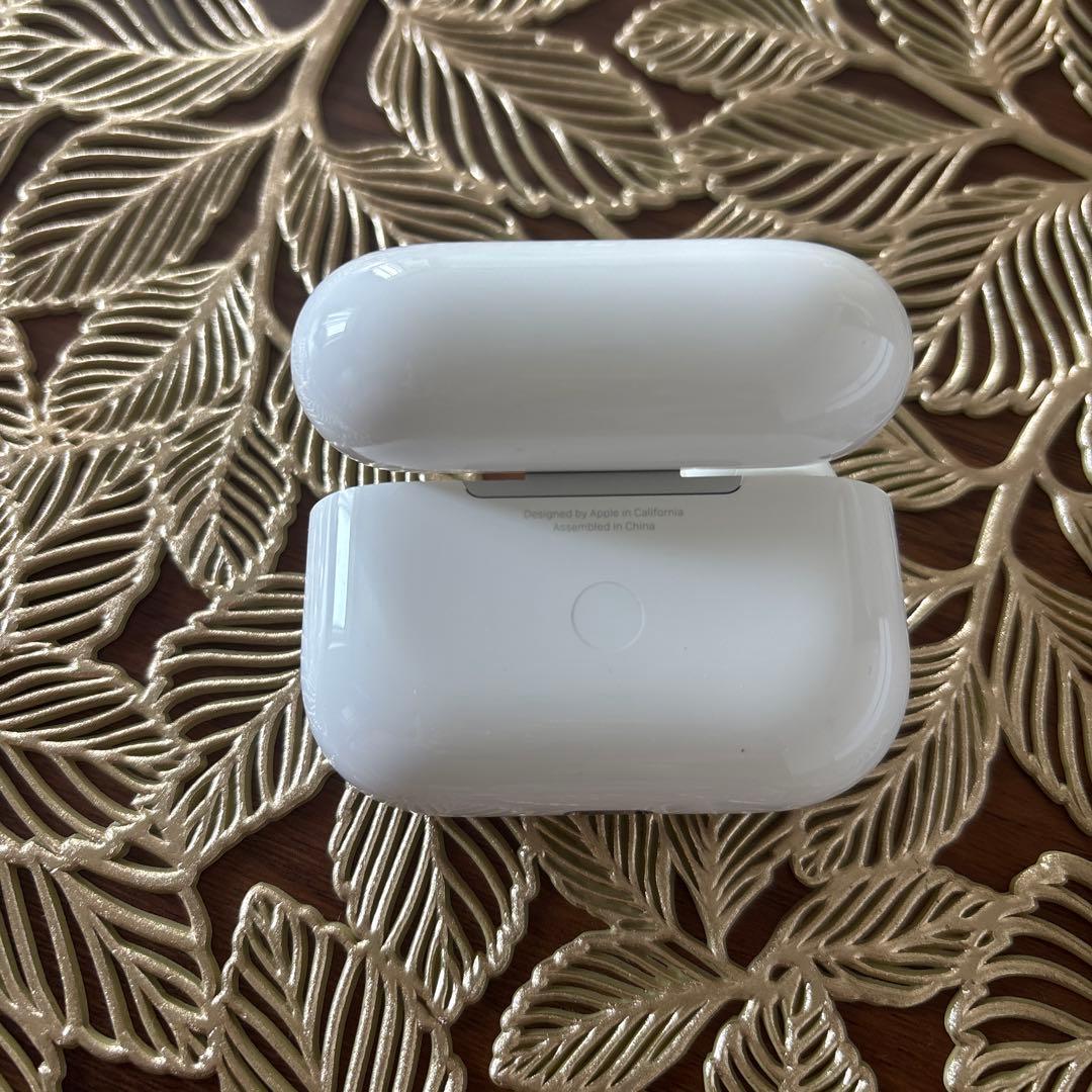 AirPods Pro 第二世代（エアポッズ）※左耳+充電ケース