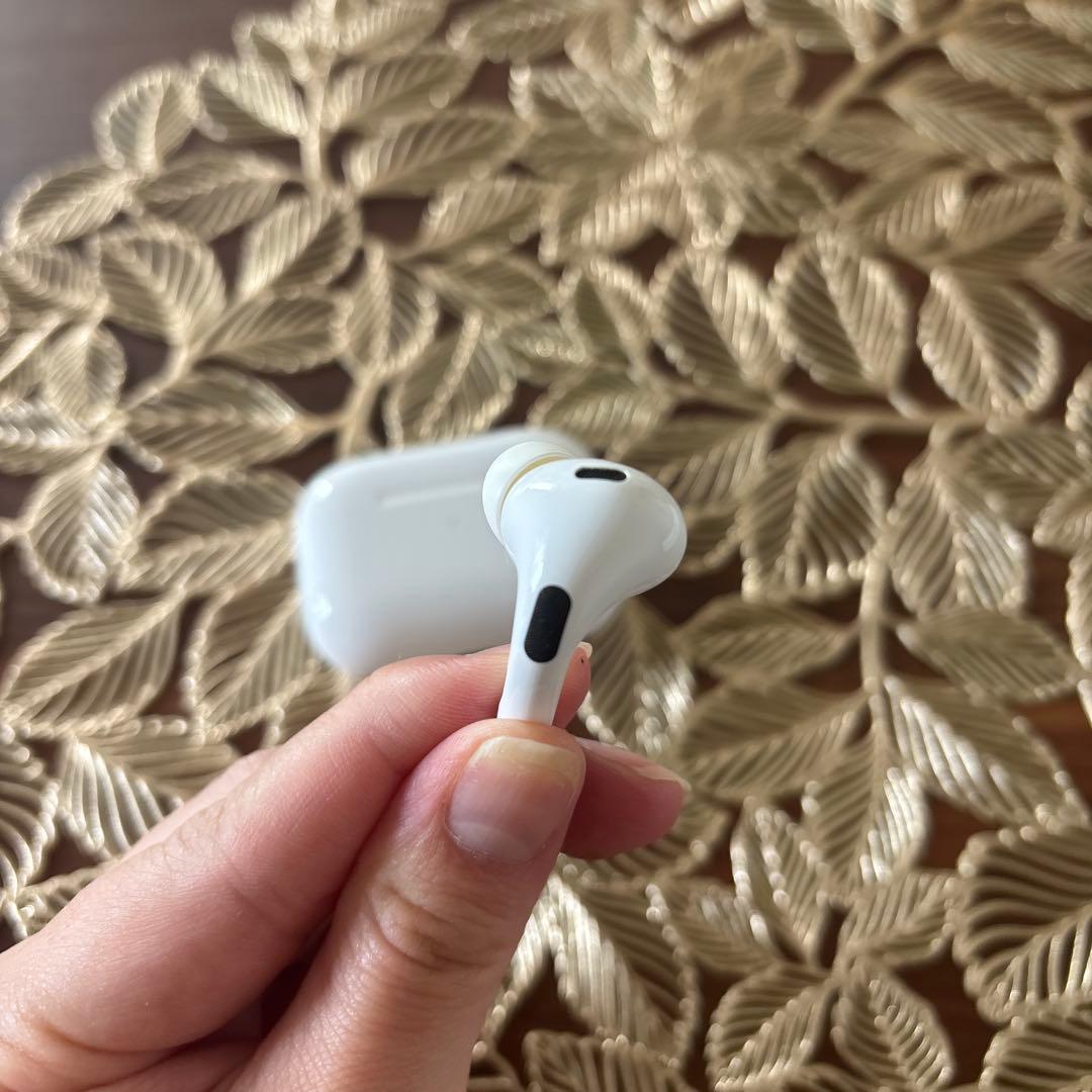 AirPods Pro 第二世代（エアポッズ）※左耳+充電ケース