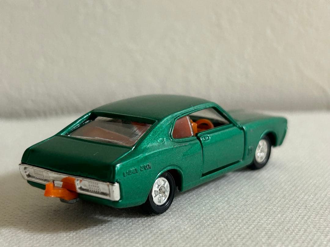 トミカ 日本製 黒箱 小田急特注 74-1-5 ニッサン ローレル2000SGX