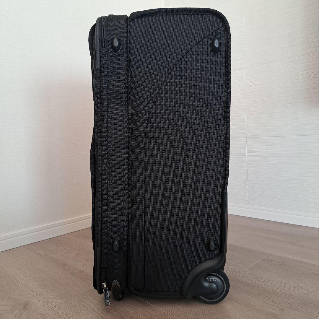 TUMI キャリーケース（スーツケース）22024D4