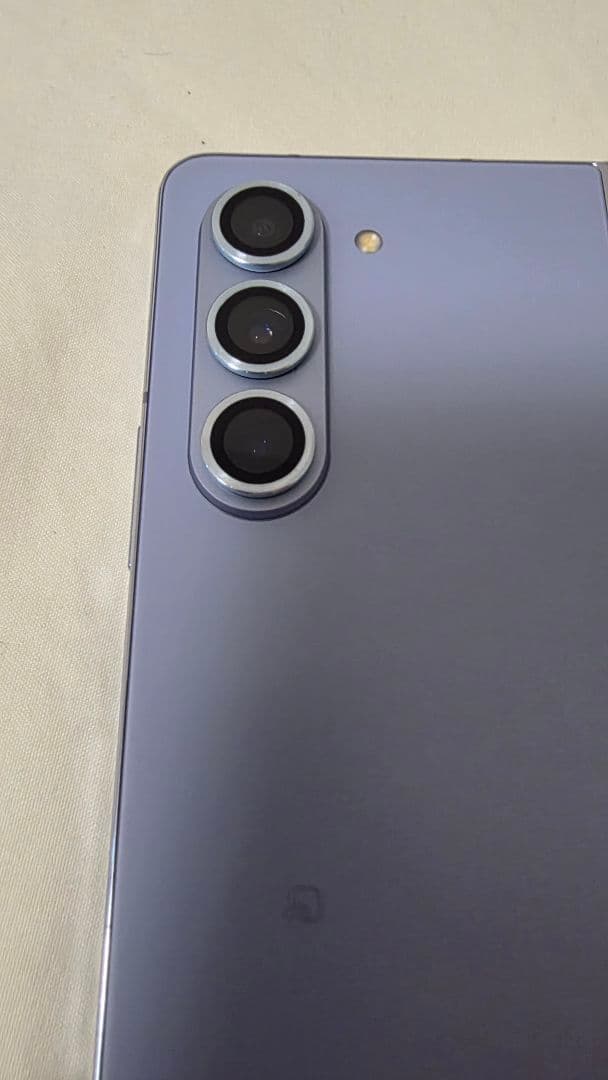 galaxy fold5 256GB 国内auSIMフリー版　アラミドケース付き