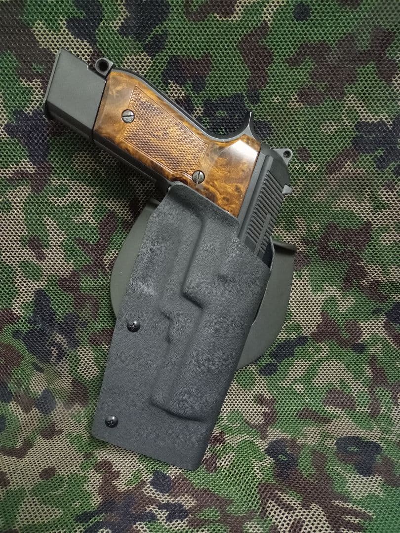 ベレッタM93R用カイデックスホルスター