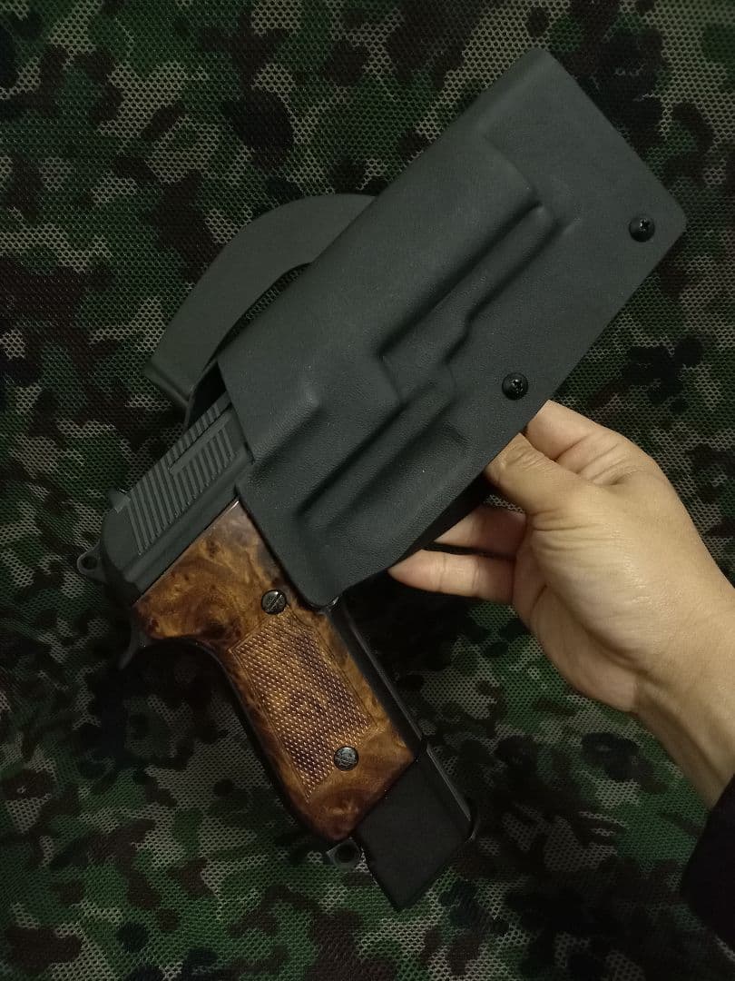 ベレッタM93R用カイデックスホルスター