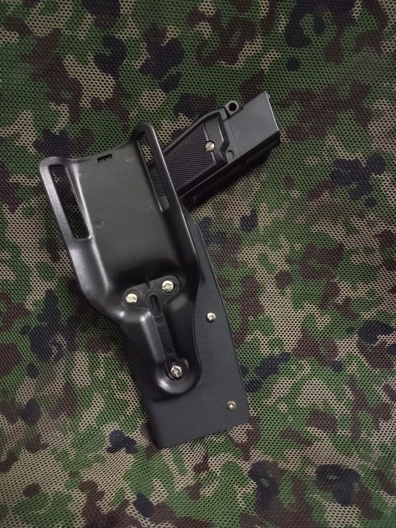 ベレッタM93R用カイデックスホルスター