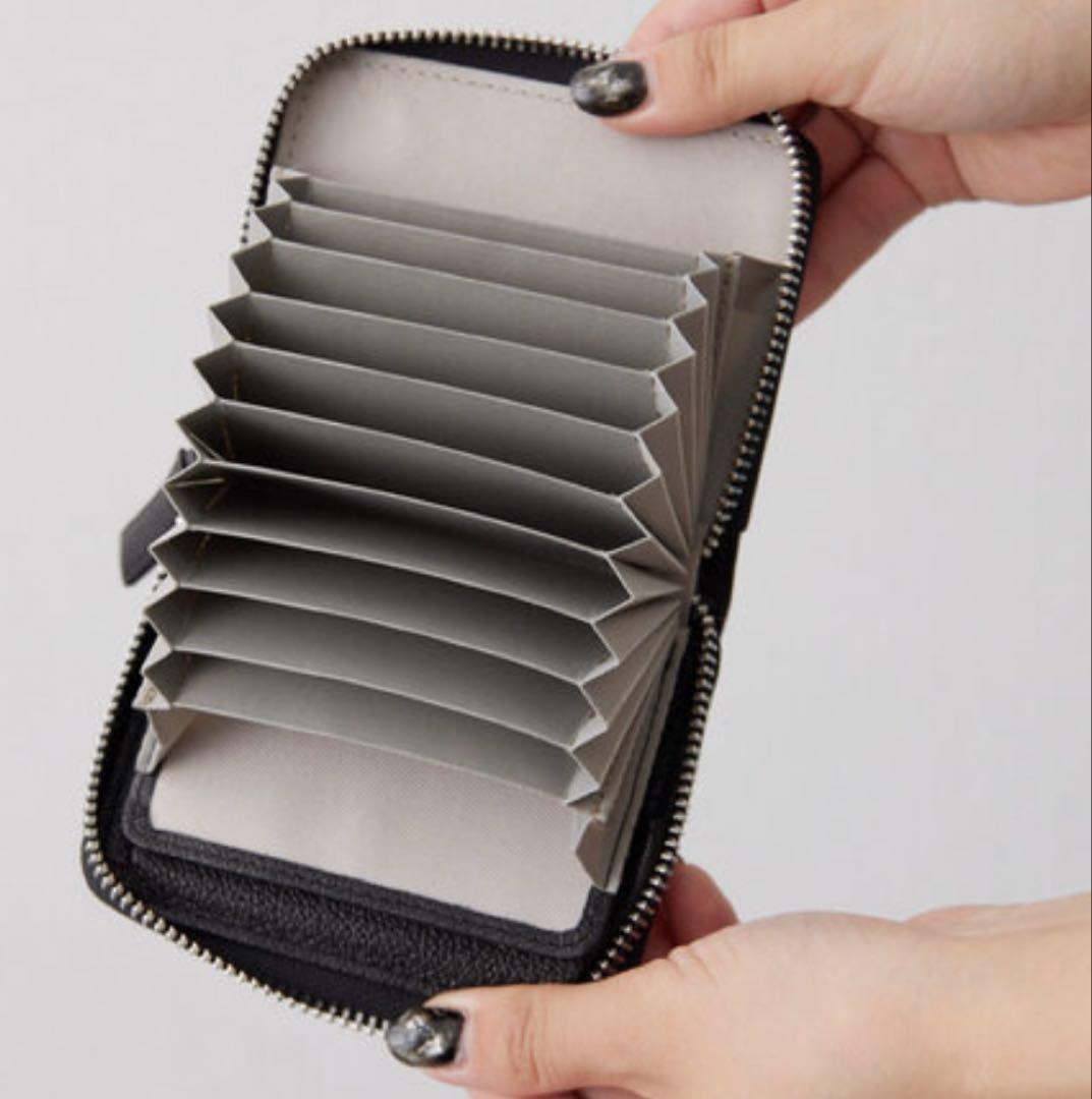 SALE! 新品未使用品ear PAPILLONNER 財布ゴールド