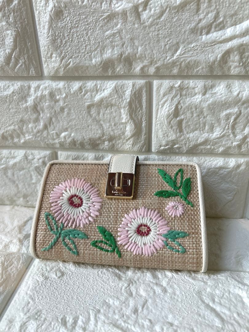 kate spade 2つ折り財布 フィービー 花柄　刺繍　ベージュ