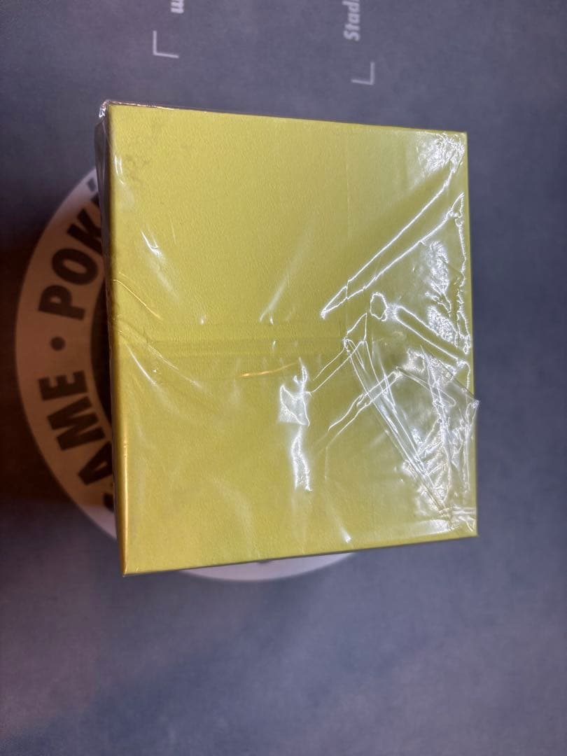 ポケモンカード　本革フリップデッキケース ピカチュウ