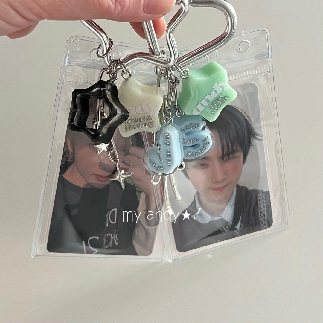 キーホルダー　トレカケース