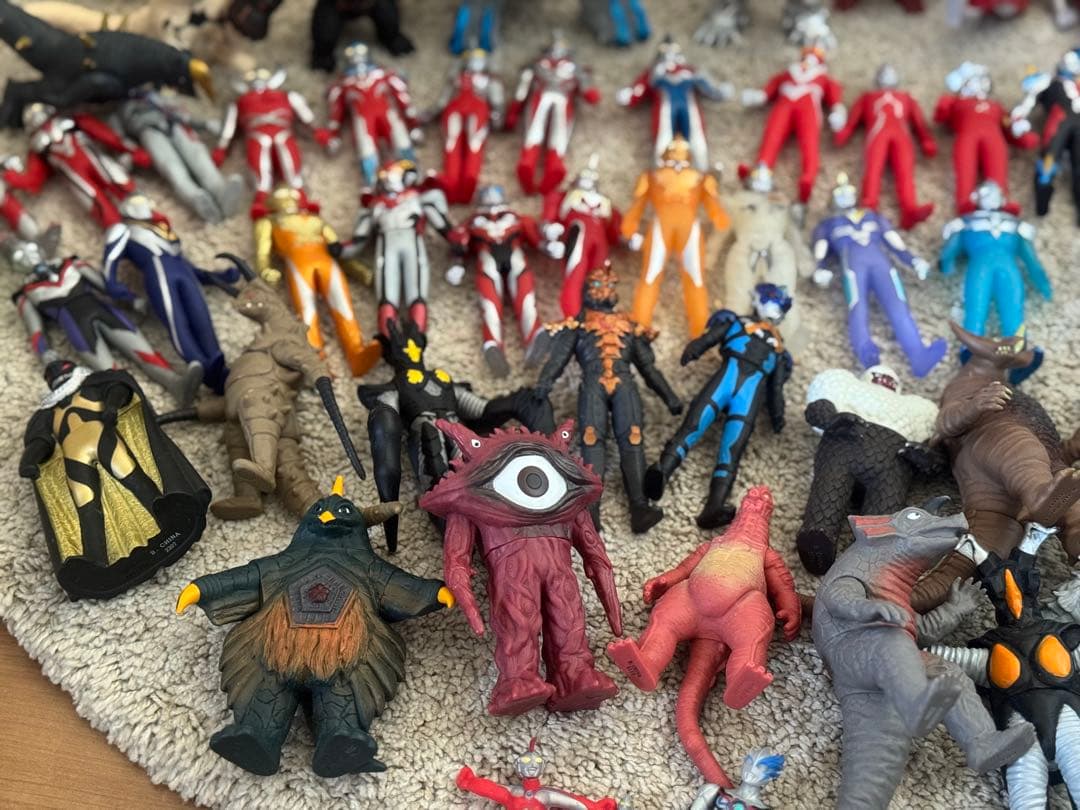 ウルトラマンフィギュアセット 約70体とおまけ8体
