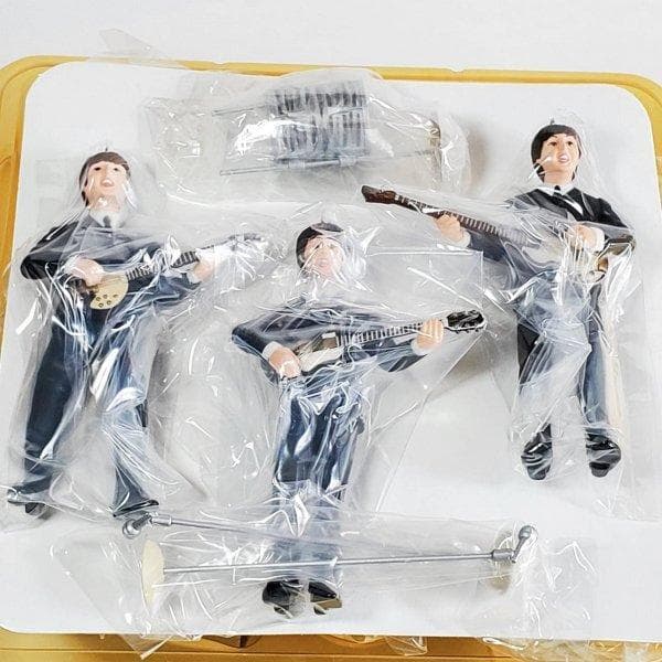 ビートルズ 　THE BEATLES フィギュア KEEPSAKE 1994