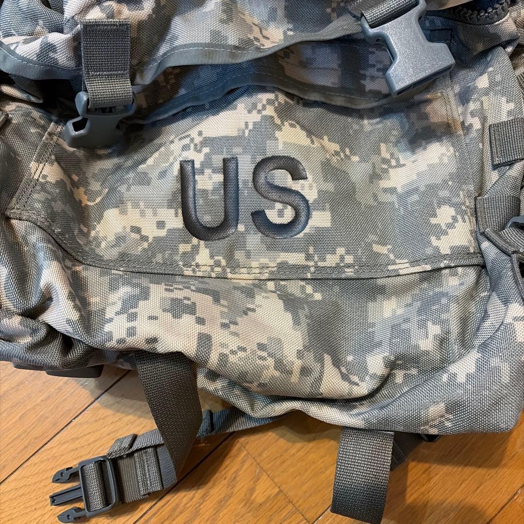 軍支給品　未使用品　使用感ゼロ　本物アサルトパック MOLLEⅡ