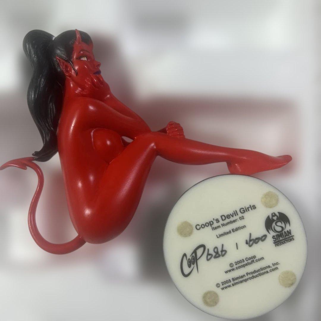 Coop Devil Girlsクープスタチュー　世界限定1600体デビルガール