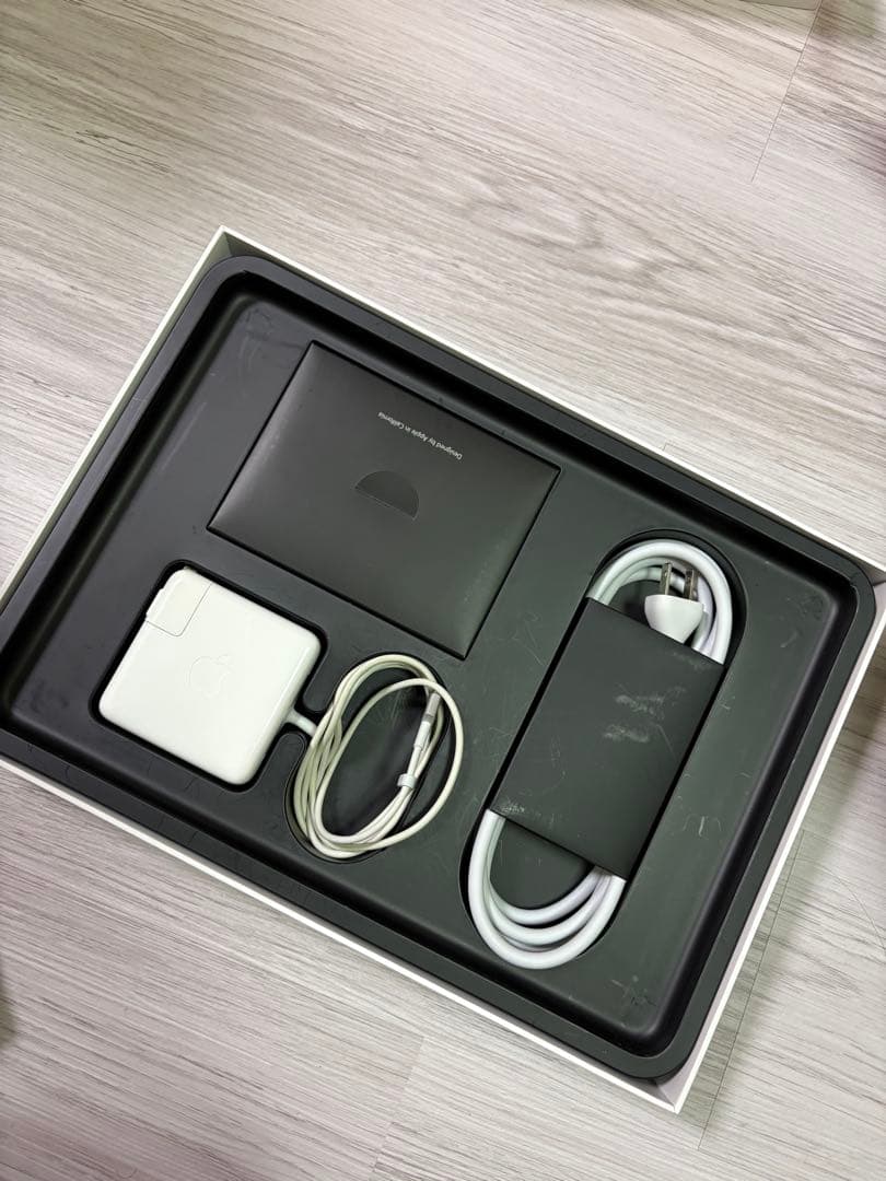 MacBook Pro Early 2015モデル 備品、箱付き