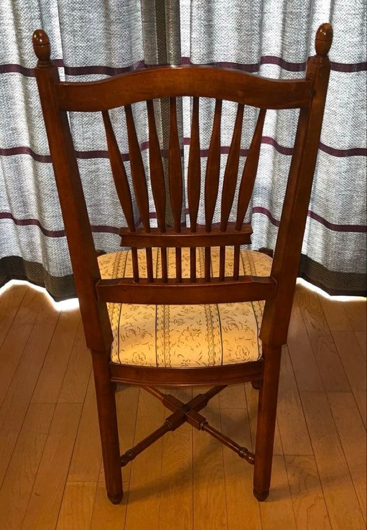 リンホーリン椅子 ①