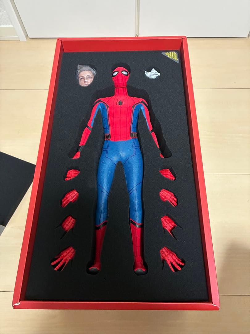 ホットトイズ スパイダーマン：ホームカミング クォータースケール（1/4）