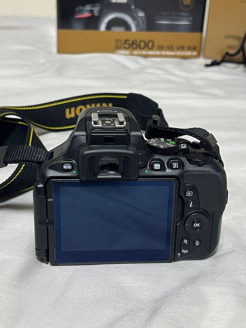 Nikon D5600 デジタル一眼レフカメラ