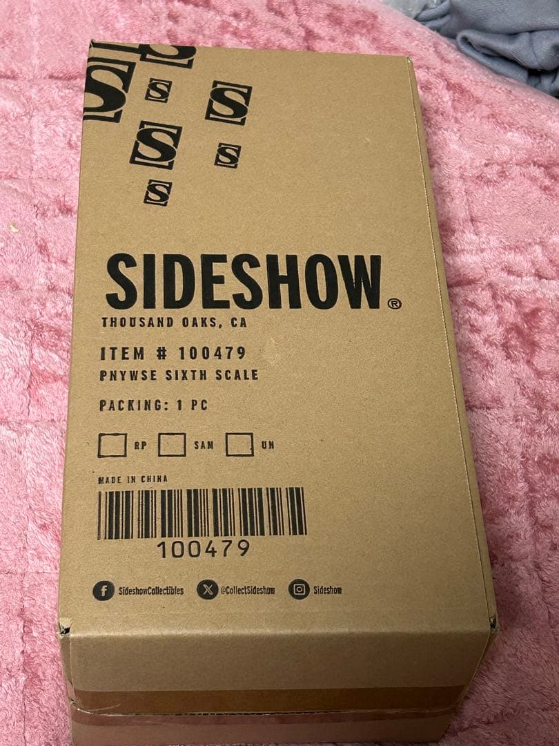 IT ペニーワイズ フィギュア　サイドショウ