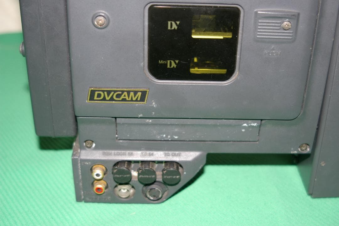 ソニーDVCAM　DSR-1とサンドレックVA-10ポータブル化ジャンク品