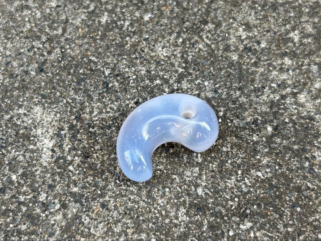 青森産　青メノウ勾玉　錦石