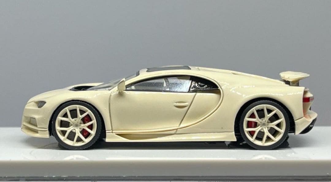 CRL 1/64 ブガッティ シロンスポーツ HERMES仕様